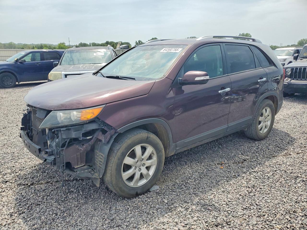 2013 KIA SORENTO Base / LX