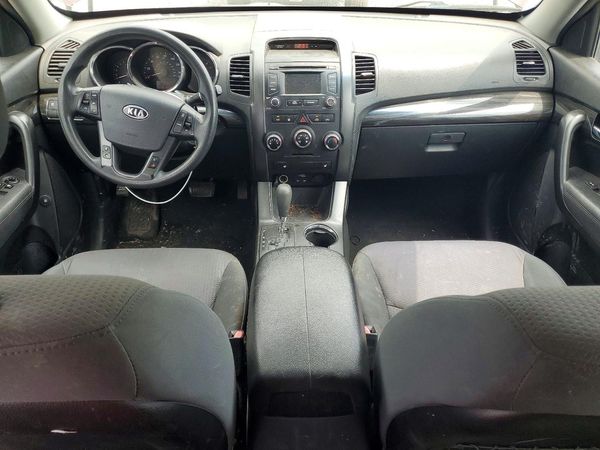2013 KIA SORENTO Base / LX