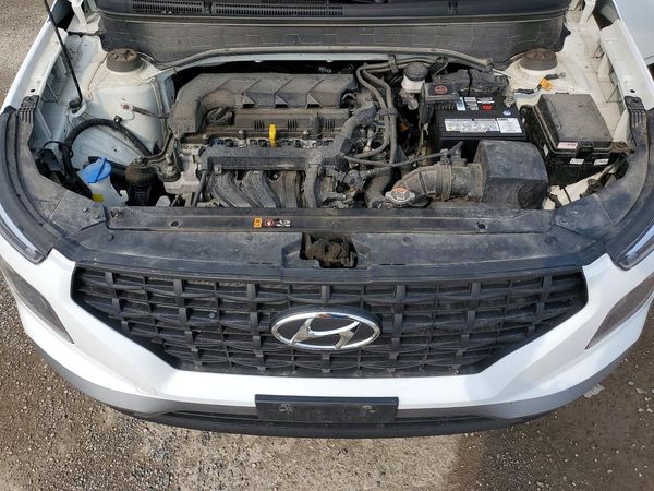 2024 HYUNDAI VENUE SEL / Limited — Engine bay