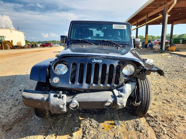 2015 JEEP WRANGLER SAHARA 4X4