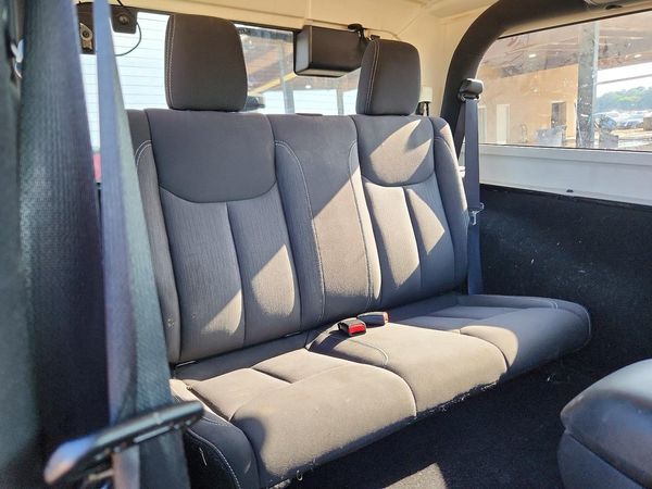 2015 JEEP WRANGLER SAHARA 4X4