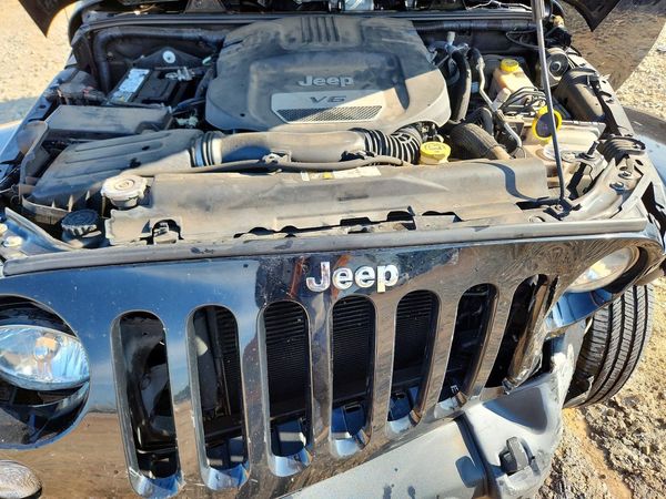 2015 JEEP WRANGLER SAHARA 4X4