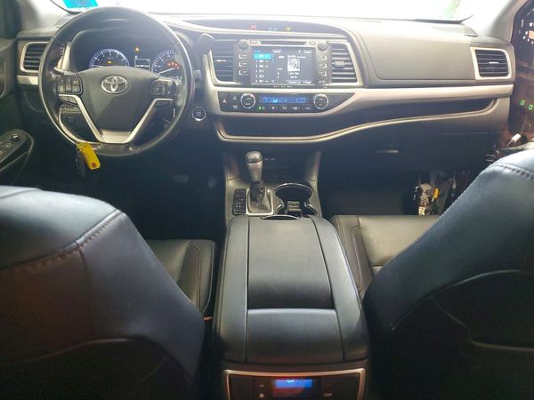 2019 TOYOTA HIGHLANDER SE/XLE