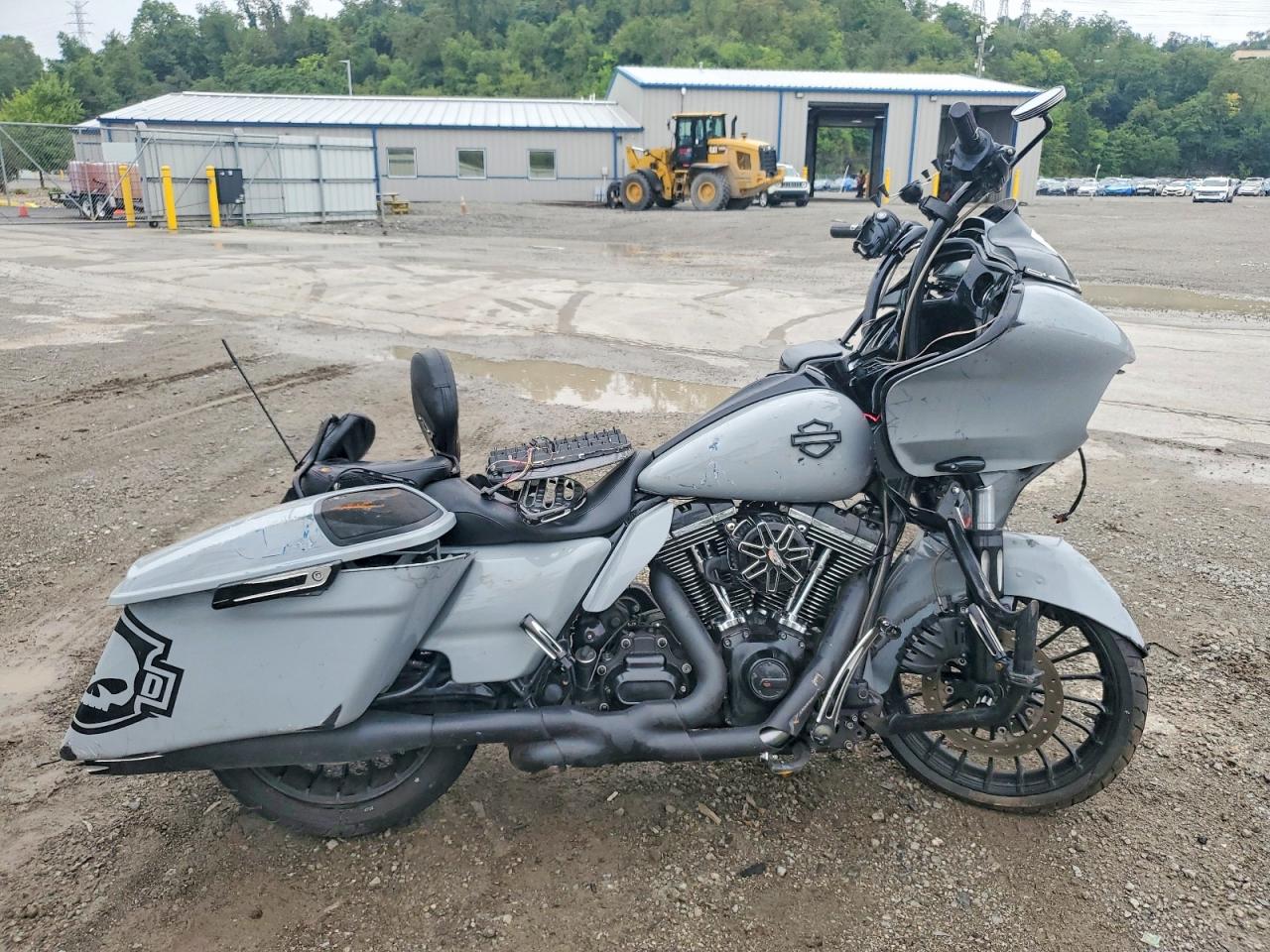 2015 HARLEY-DAVIDSON FL