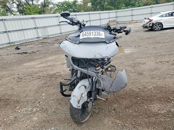 2015 HARLEY-DAVIDSON FL