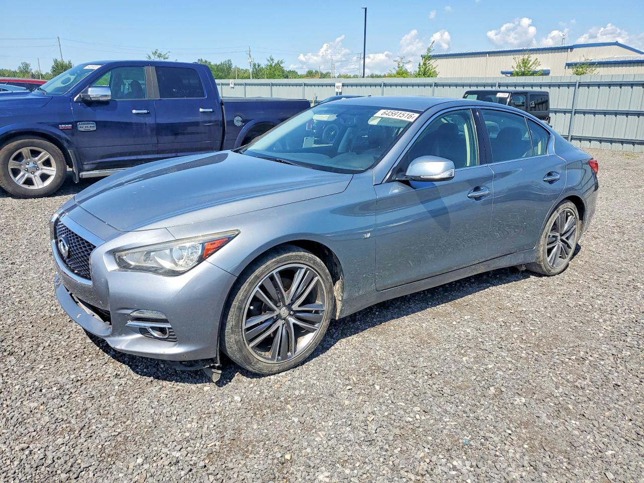 2015 INFINITI Q50