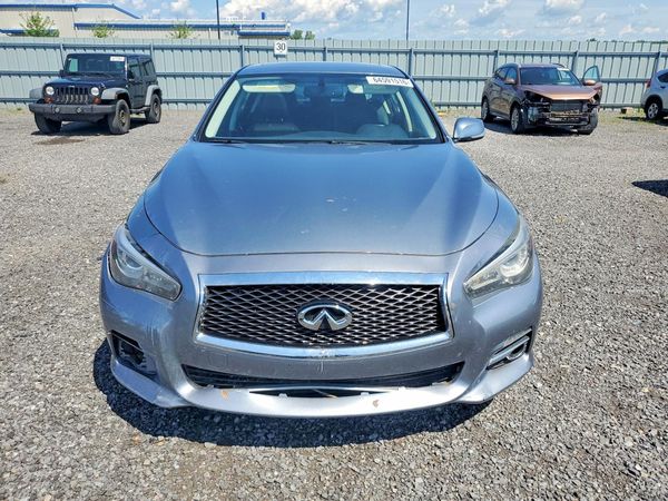 2015 INFINITI Q50