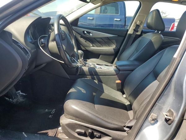 2015 INFINITI Q50