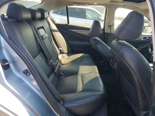 2015 INFINITI Q50