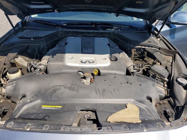 2015 INFINITI Q50
