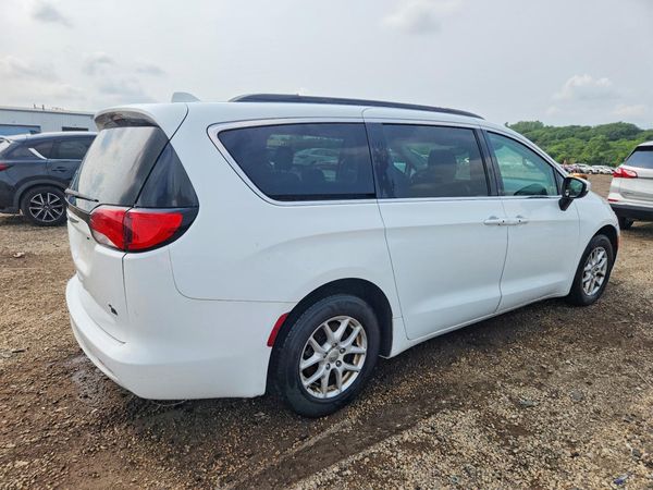 2020 CHRYSLER VOYAGER LXI