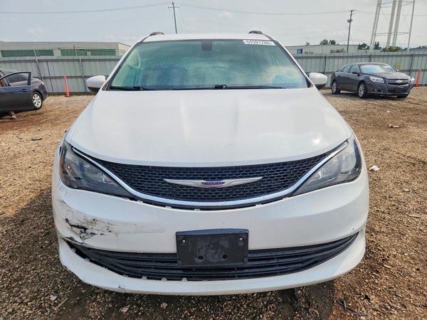 2020 CHRYSLER VOYAGER LXI