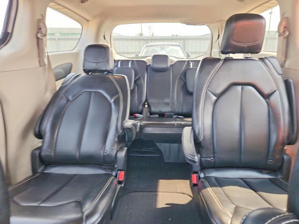 2020 CHRYSLER VOYAGER LXI