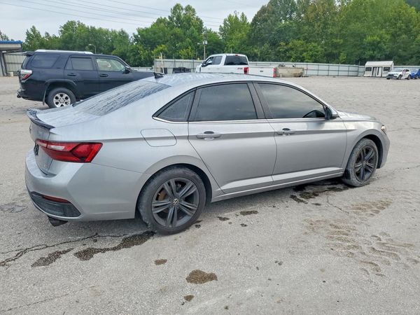 2023 VOLKSWAGEN JETTA SE w/ Sunroof