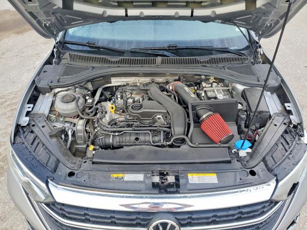 2023 VOLKSWAGEN JETTA SE w/ Sunroof
