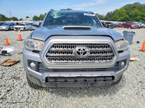 2017 TOYOTA TACOMA