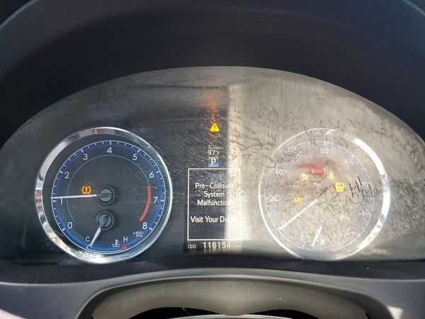 2018 TOYOTA COROLLA
