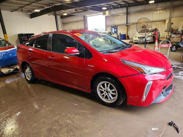 2019 TOYOTA PRIUS LE/XLE