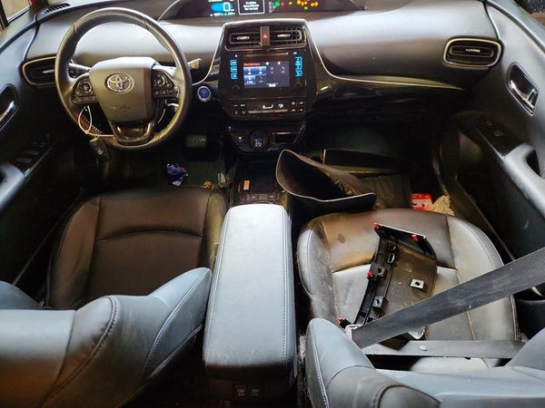 2019 TOYOTA PRIUS LE/XLE