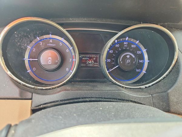 2012 HYUNDAI SONATA