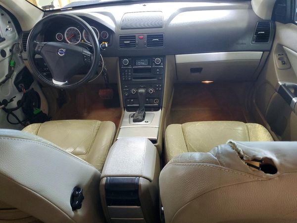2013 VOLVO XC90
