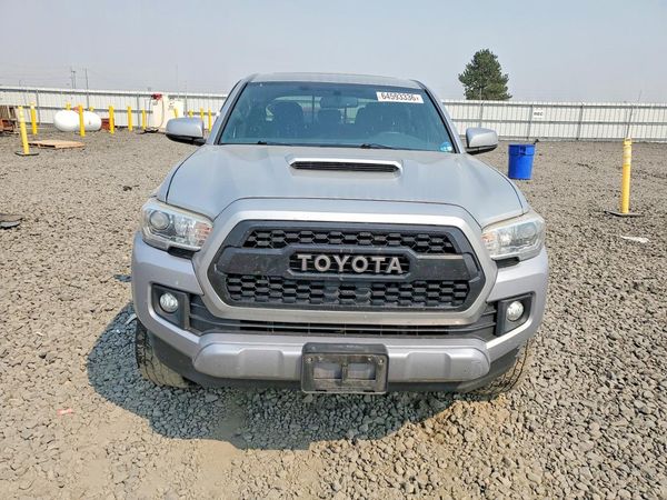 2017 TOYOTA TACOMA