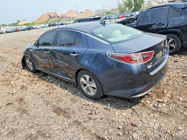 2015 KIA OPTIMA GL - Middle-low