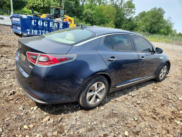 2015 KIA OPTIMA GL - Middle-low