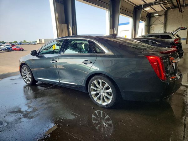 2017 CADILLAC XTS Luxury