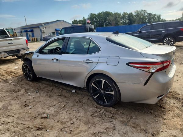 2020 TOYOTA CAMRY XSE