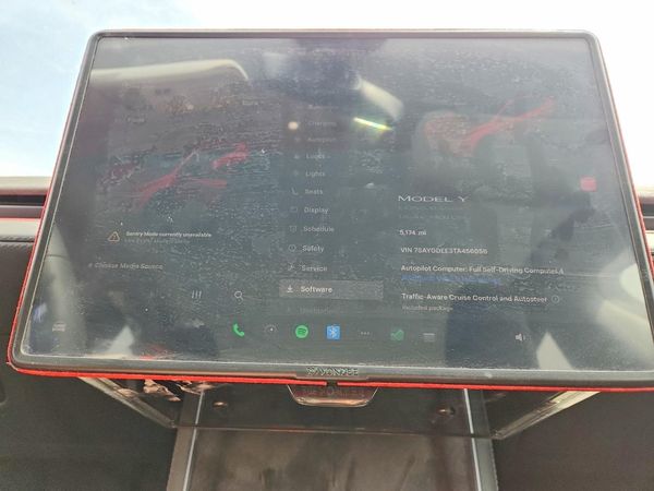 2026 TESLA MODEL Y