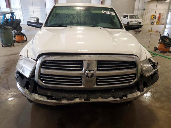 2014 RAM 1500 SLT