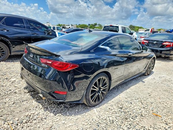 2017 INFINITI Q60