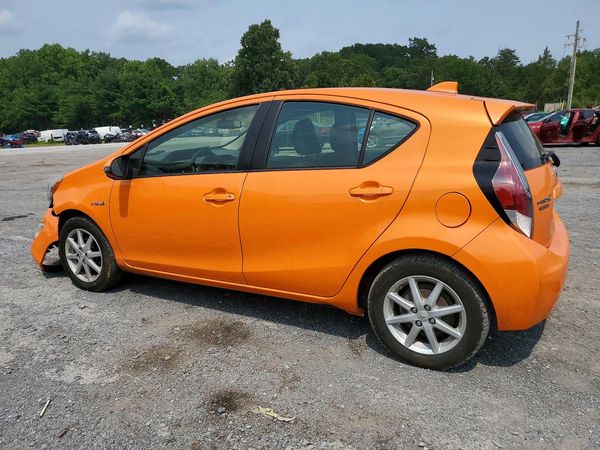2015 TOYOTA PRIUS