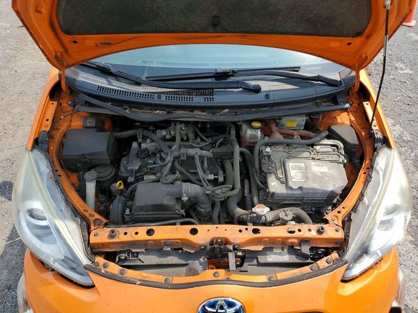 2015 TOYOTA PRIUS