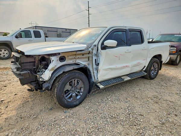 2025 NISSAN FRONTIER