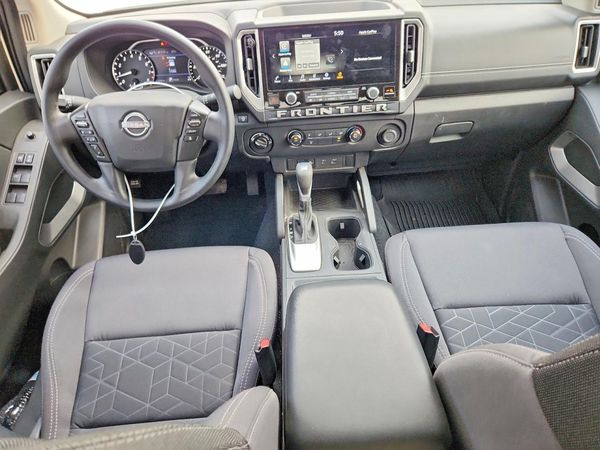 2025 NISSAN FRONTIER