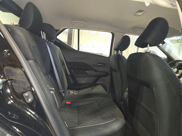 2025 NISSAN KICKS PLAY