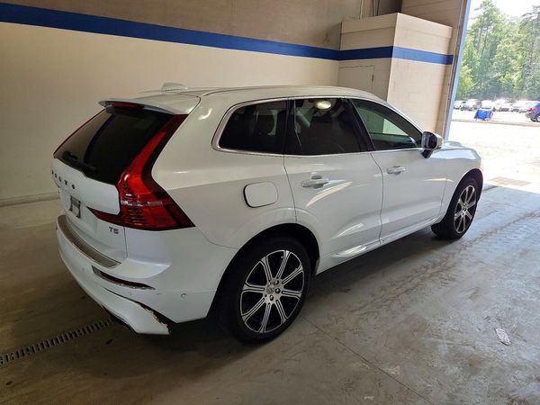 2021 VOLVO XC60 Inscription