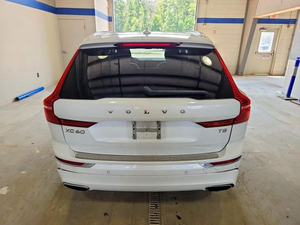 2021 VOLVO XC60 Inscription