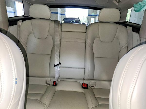 2021 VOLVO XC60 Inscription