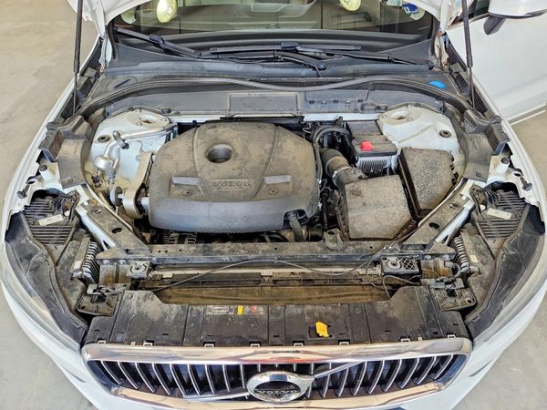 2021 VOLVO XC60 Inscription
