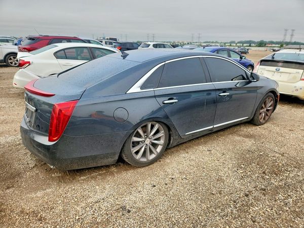 2013 CADILLAC XTS Luxury