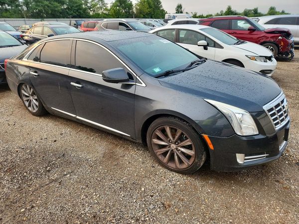 2013 CADILLAC XTS Luxury