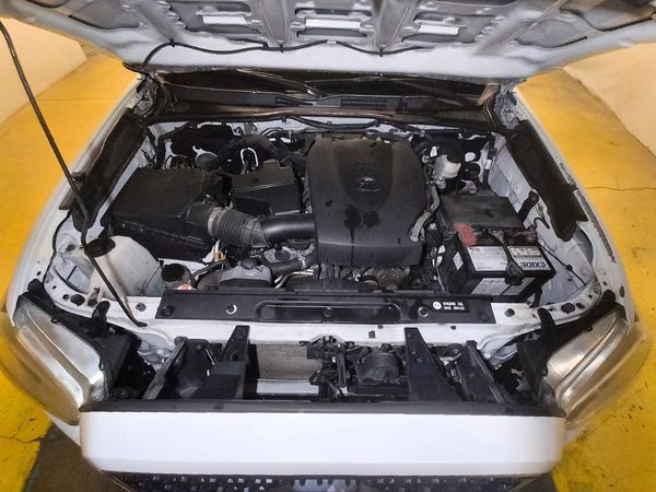 2019 TOYOTA TACOMA SR5 — Engine bay