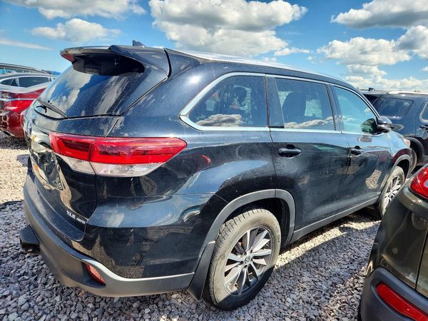 2019 TOYOTA HIGHLANDER SE/XLE