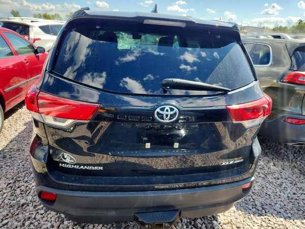 2019 TOYOTA HIGHLANDER SE/XLE