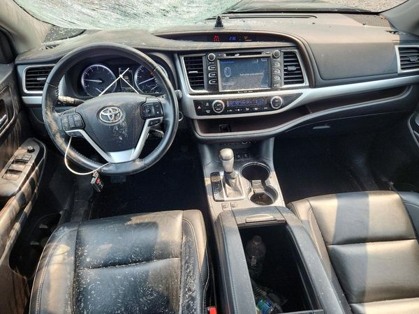 2019 TOYOTA HIGHLANDER SE/XLE