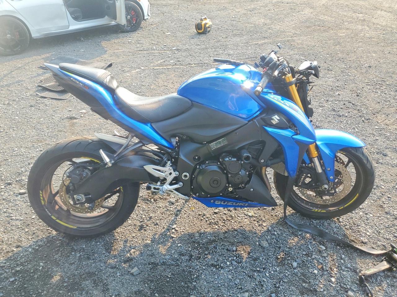 Suzuki GSXS1000