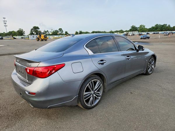 2015 INFINITI Q50